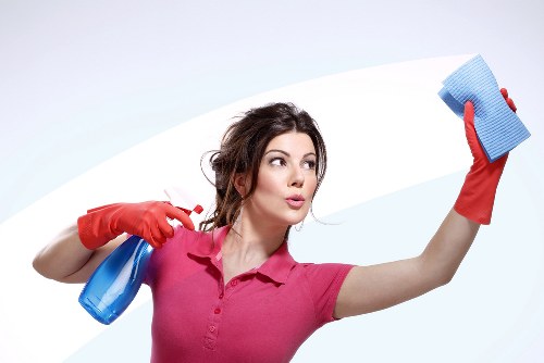 Local oven cleaner working in a Camden kitchen